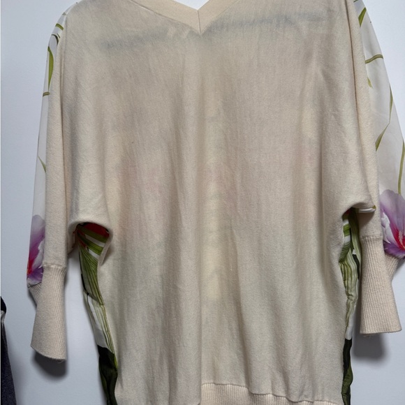 Ted Baker Floral V-Neck Sweater - Picture 5 of 6